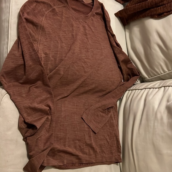 Lululemon Metal Vent Tech Long Sleeve - Picture 6 of 9